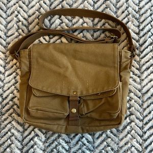 Crossbody purse